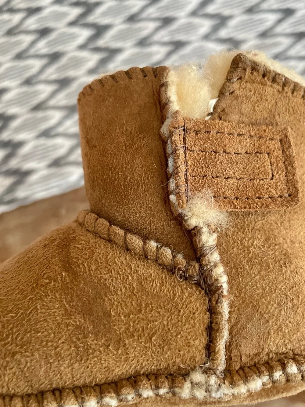 Minnetonka: Sheepskin Baby/Infant Booties